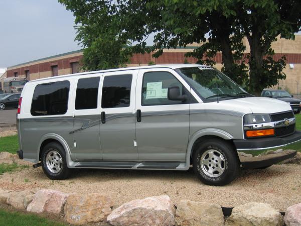 Bremen Composites Bremen Full Length Running Board For 155" GM Vans 03-CurrentBremen Composites Bremen Full Length Running Board For 155" GM Vans 03-Current  with Brackets