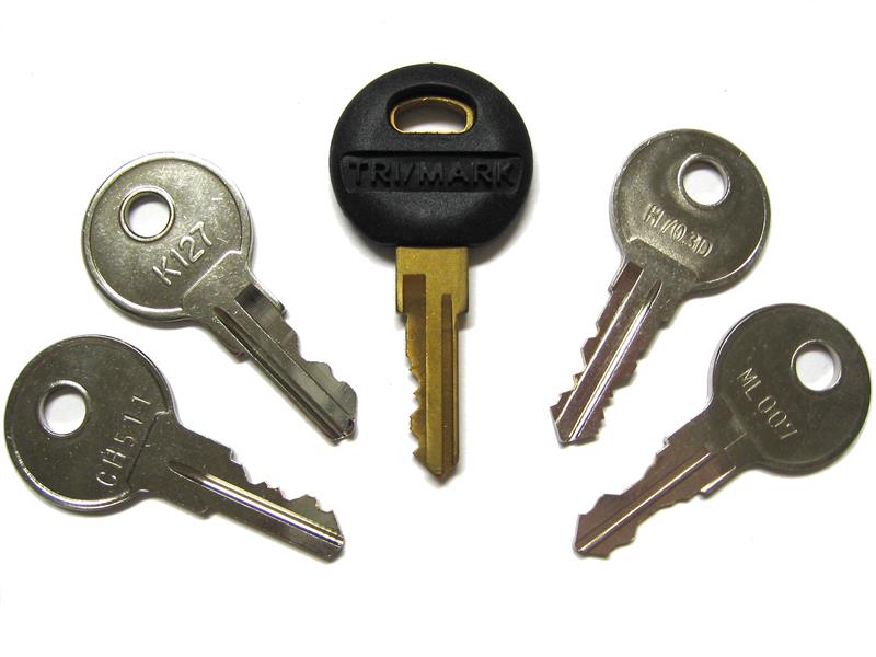 369 - TOPPER CAP CAMPER KEY REPLACEMENT