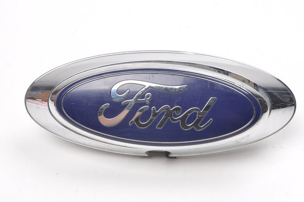 GENUINE OEM FORD OVAL REPLACEMENT EMBLEM WITH CAMERA MOUNT